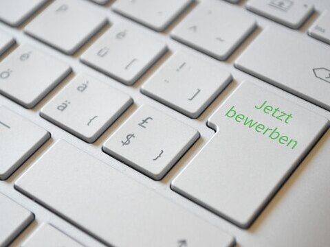 Auschnitt einer Tastatur in weiß.